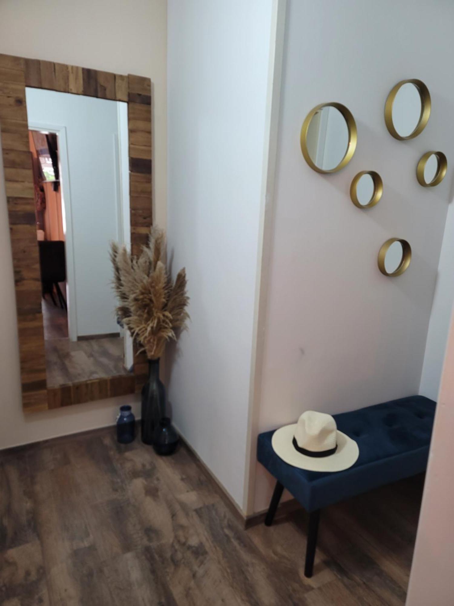 Apartments Lanterna Ražanac 部屋 写真