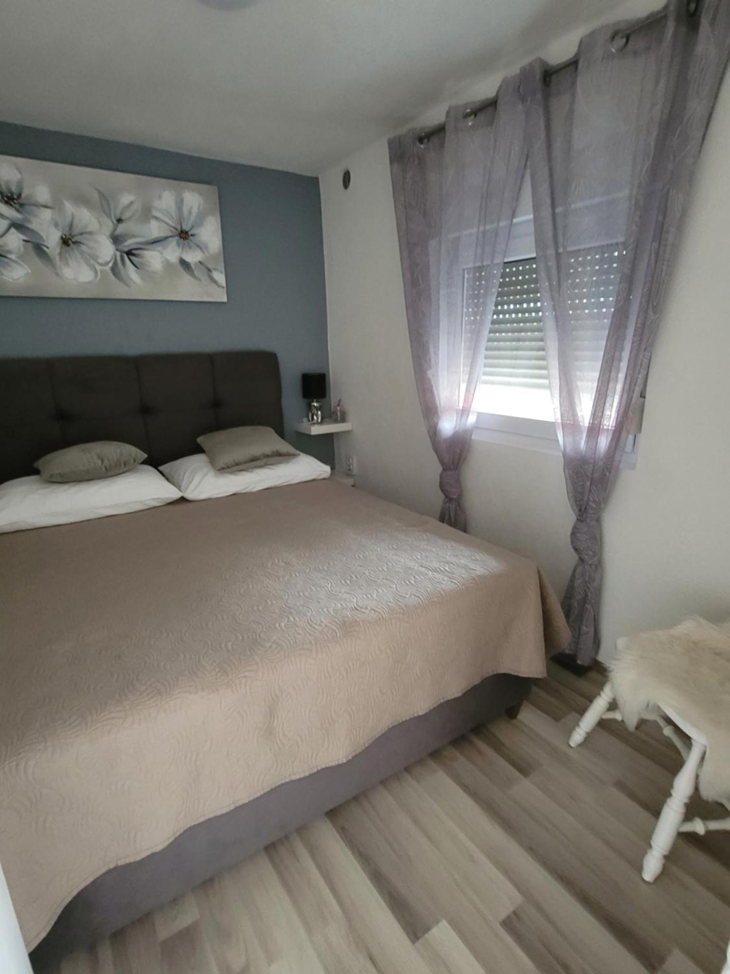 Apartments Lanterna Ražanac エクステリア 写真